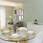Apartament Pepe's *